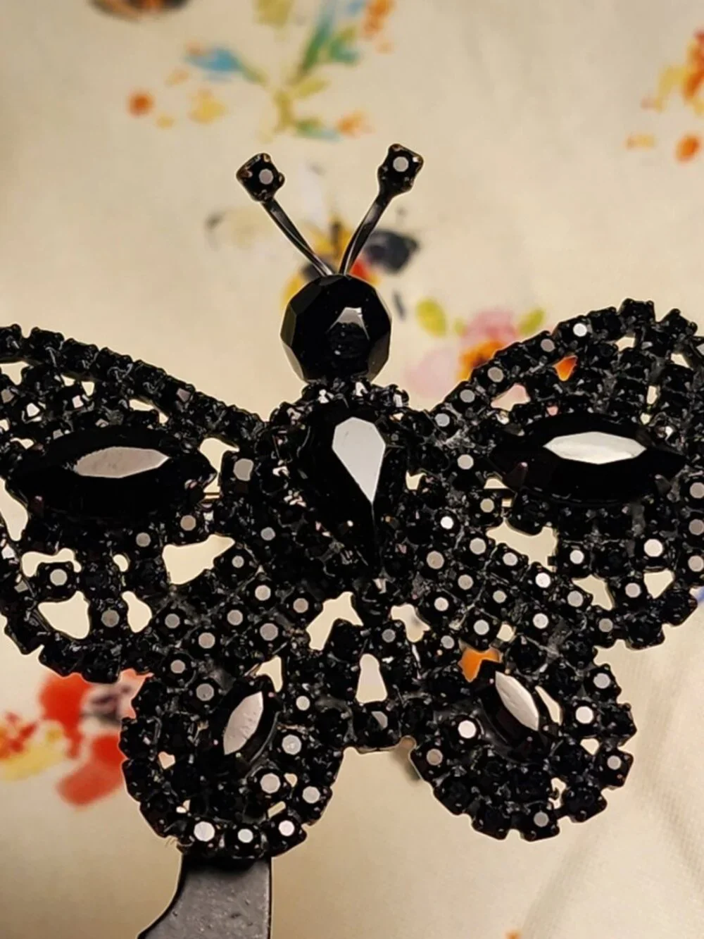 VINTAGE Mid-Century Black Japanned Metal Butterfly Brooch